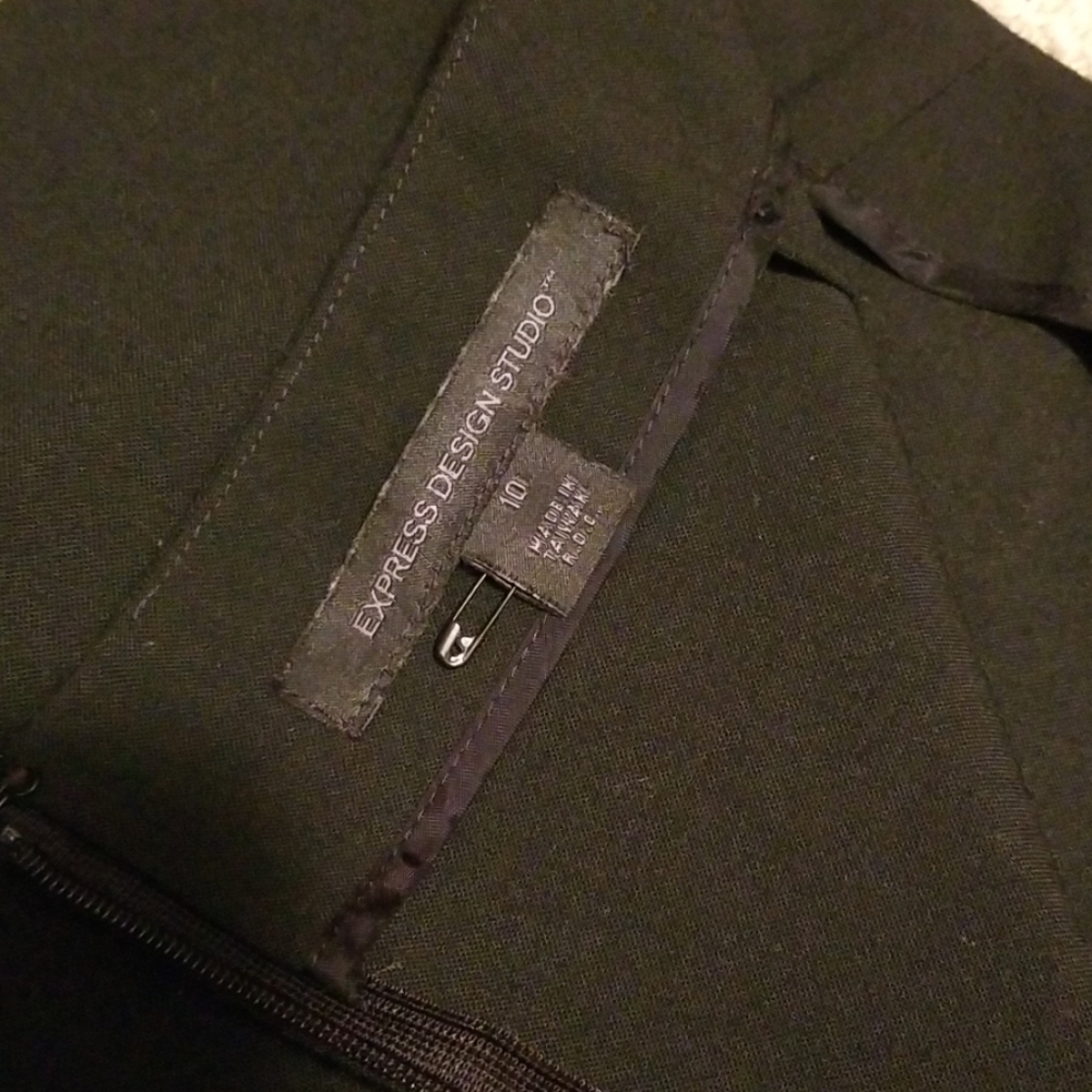 Express Black Pencil Skirt 10 - Picture 5 of 5